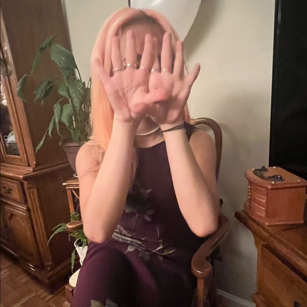 Meet your Posher, Phoebe